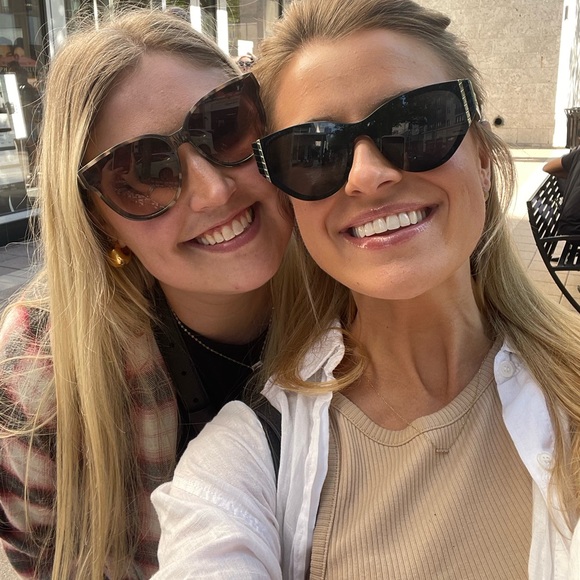 Meet your Posher, Taylor - Picture 8 of 11